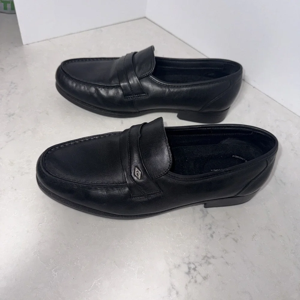 Thom McAn Men's Black Loafer Shoes- Size 11 Wide  EXCELLENT